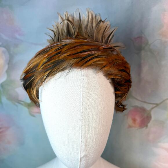 Vintage Evelyn Varon Exclusive Avant Garde Pheasant Feather Domed Hat - Picture 4 of 5
